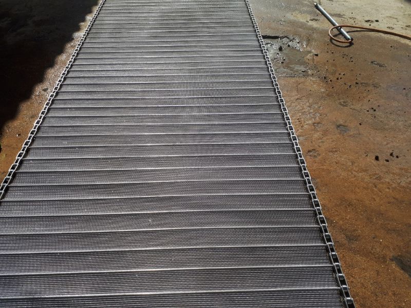 Ứng Dụng Băng Tải Lưới Inox Rửa Rau Quả